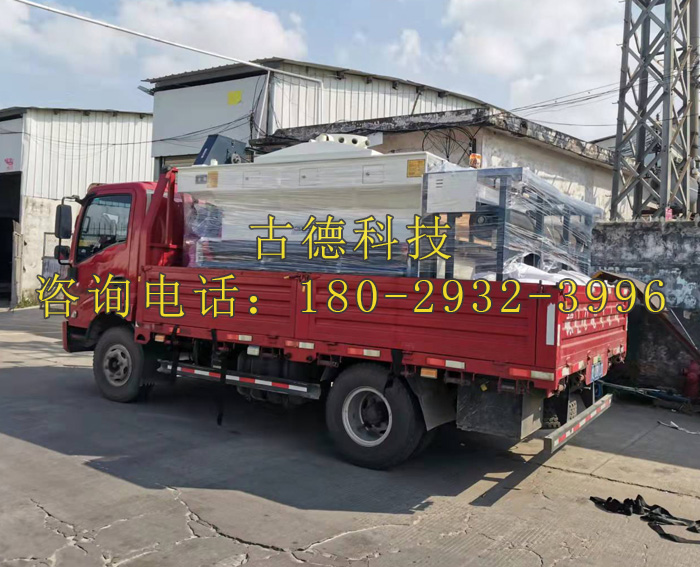 古德玻璃打砂機發(fā)往荊門