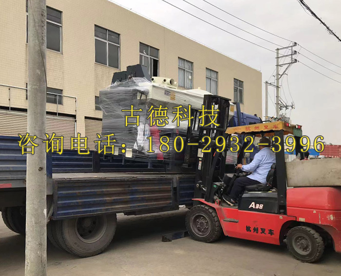 古德玻璃打砂機(jī)發(fā)往咸陽(yáng)