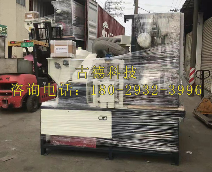 古德玻璃機(jī)械及玻璃機(jī)械配件整柜發(fā)往越南