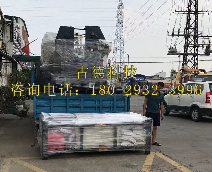 古德玻璃打砂機發(fā)往杭州