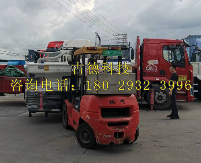 古德玻璃打砂機(jī)發(fā)往深圳